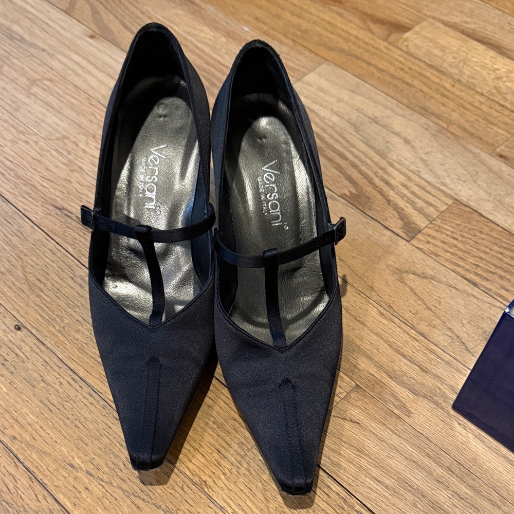 Versani Black Heeled Shoes for Women